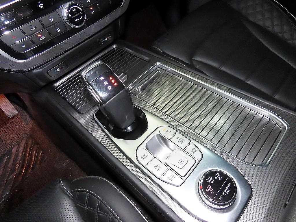 KG모빌리티(쌍용) 렉스턴 올 뉴 렉스턴 (Y450) 디젤 2.2 4WD 더 블랙 이미지 12