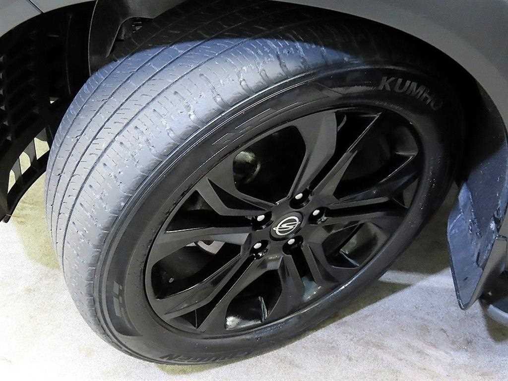 KG모빌리티(쌍용) 렉스턴 올 뉴 렉스턴 (Y450) 디젤 2.2 4WD 더 블랙 이미지 20
