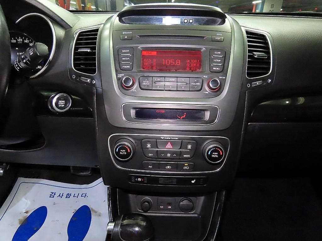 기아 쏘렌토 뉴 쏘렌토 R 2WD 2.0 TLX 스페셜 이미지 11