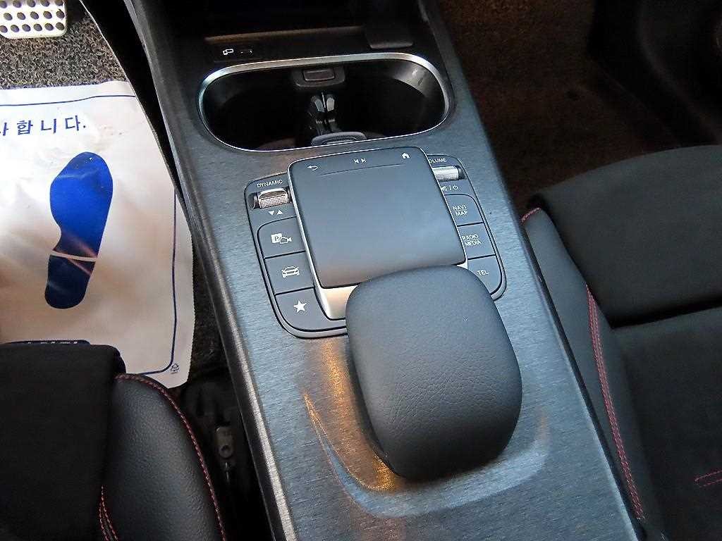 벤츠 A 클래스 A클래스 W177 A250 4MATIC 세단 이미지 12