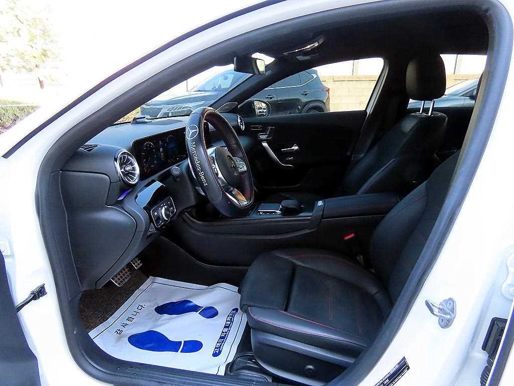 벤츠 A 클래스 A클래스 W177 A250 4MATIC 세단 이미지 5