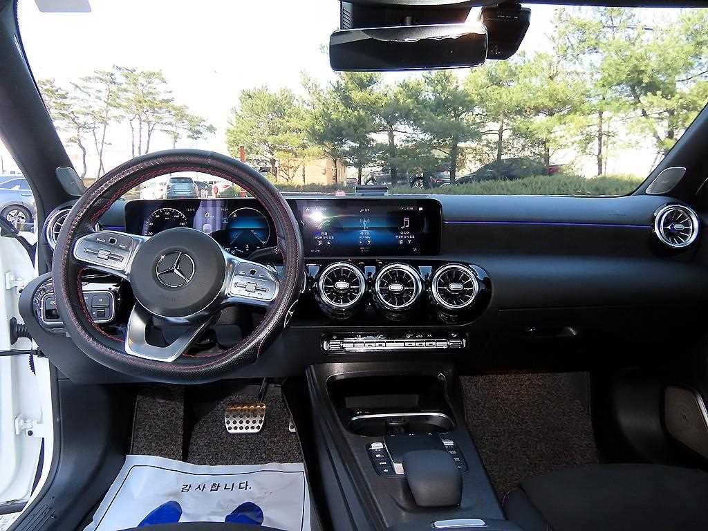 벤츠 A 클래스 A클래스 W177 A250 4MATIC 세단 이미지 7