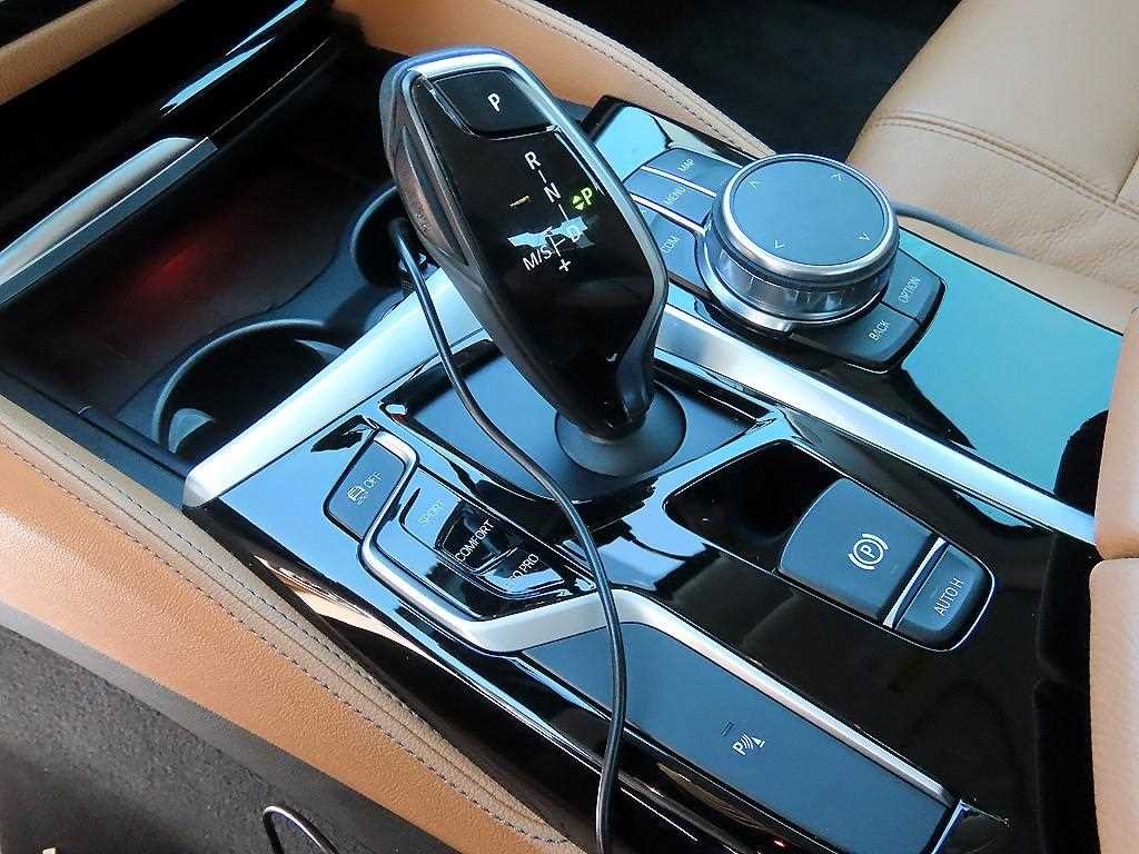 BMW 5시리즈 5시리즈 (G30) 520d 럭셔리 스페셜 에디션 이미지 11