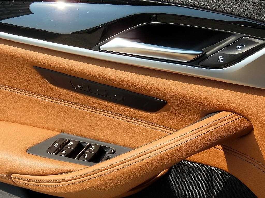 BMW 5시리즈 5시리즈 (G30) 520d 럭셔리 스페셜 에디션 이미지 12