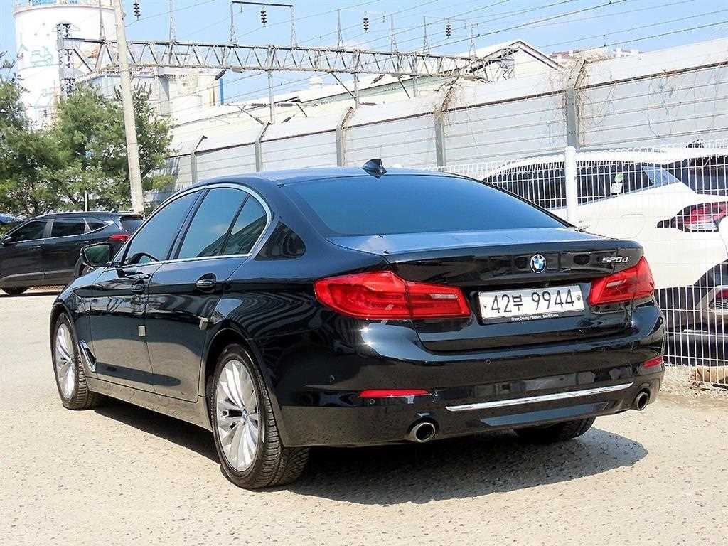 BMW 5시리즈 5시리즈 (G30) 520d 럭셔리 스페셜 에디션 이미지 3