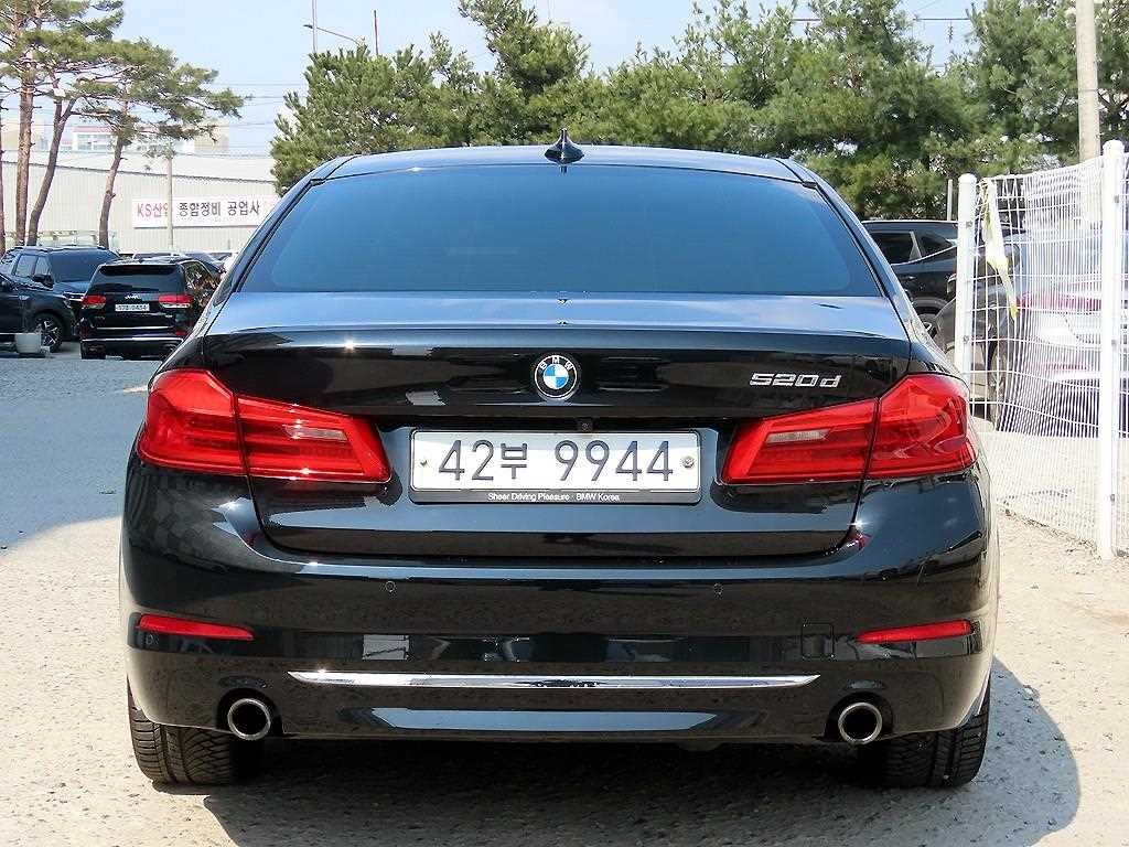 BMW 5시리즈 5시리즈 (G30) 520d 럭셔리 스페셜 에디션 이미지 4