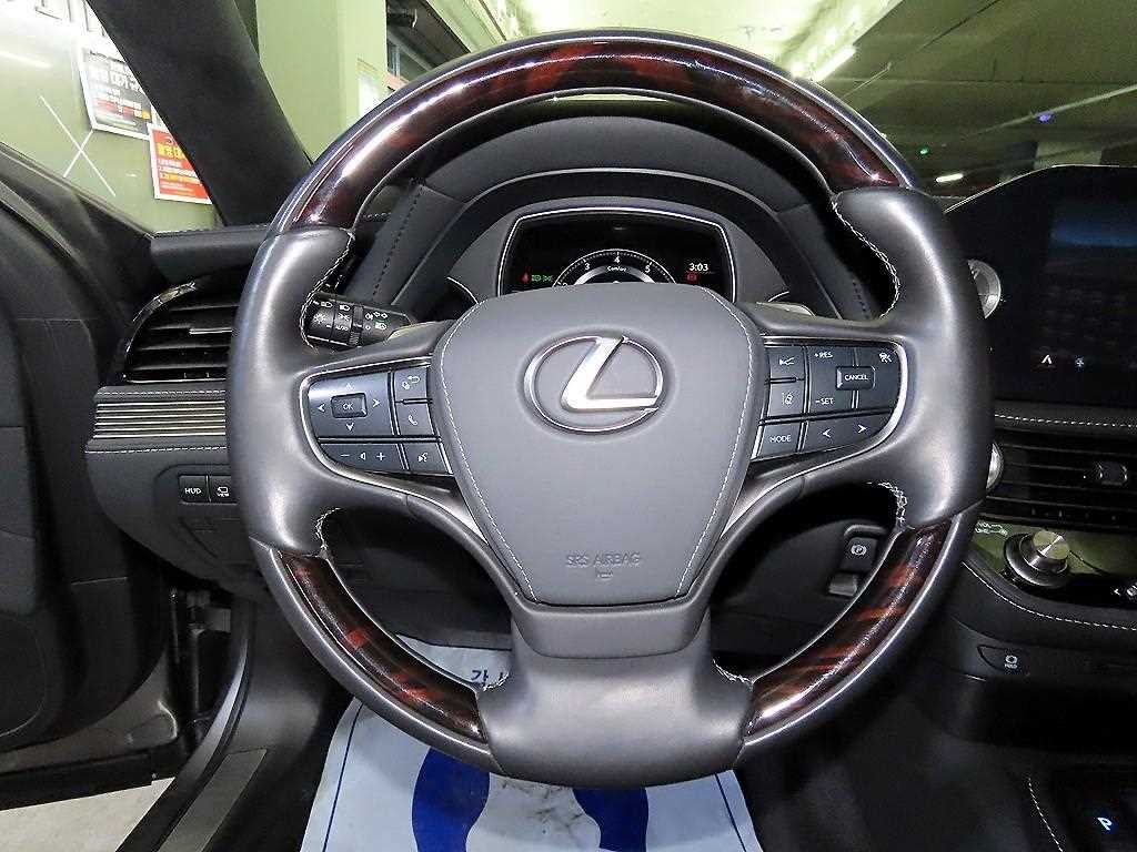 렉서스 LS LS500 3.5 럭셔리 AWD 이미지 8