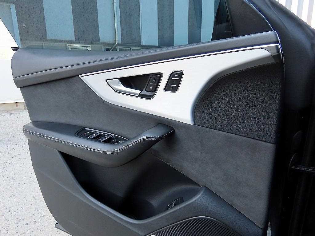 아우디 Q8 50 TDI 콰트로 프리미엄 이미지 12