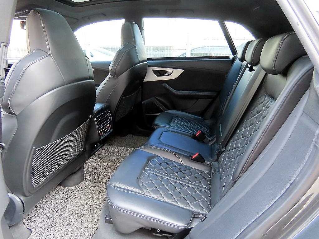아우디 Q8 50 TDI 콰트로 프리미엄 이미지 6