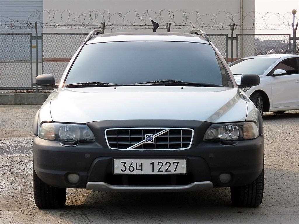 볼보 XC70 2.5T 이미지 1