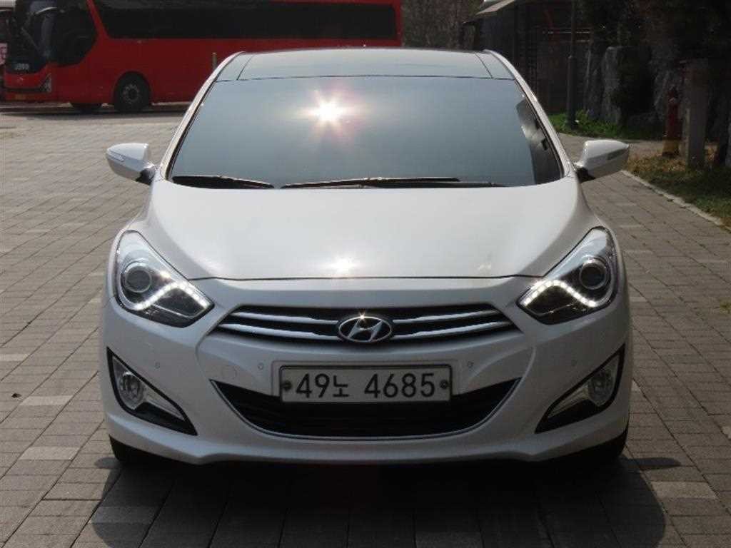 현대 i40 i40Saloon 1.7 VGT D 스펙 이미지 1