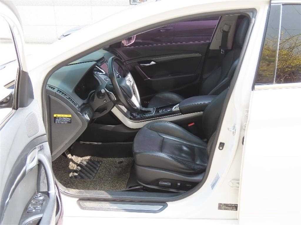 현대 i40 i40Saloon 1.7 VGT D 스펙 이미지 12