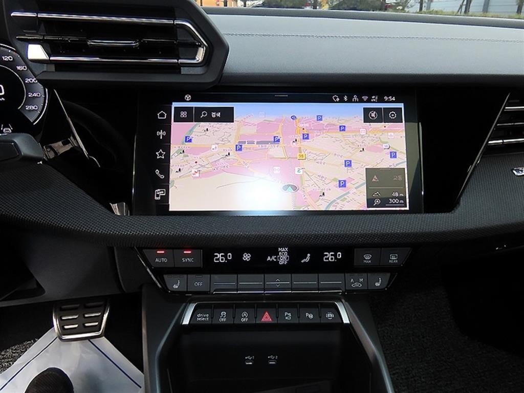아우디 A3 A3(8Y) 40 TFSI 프리미엄 이미지 12