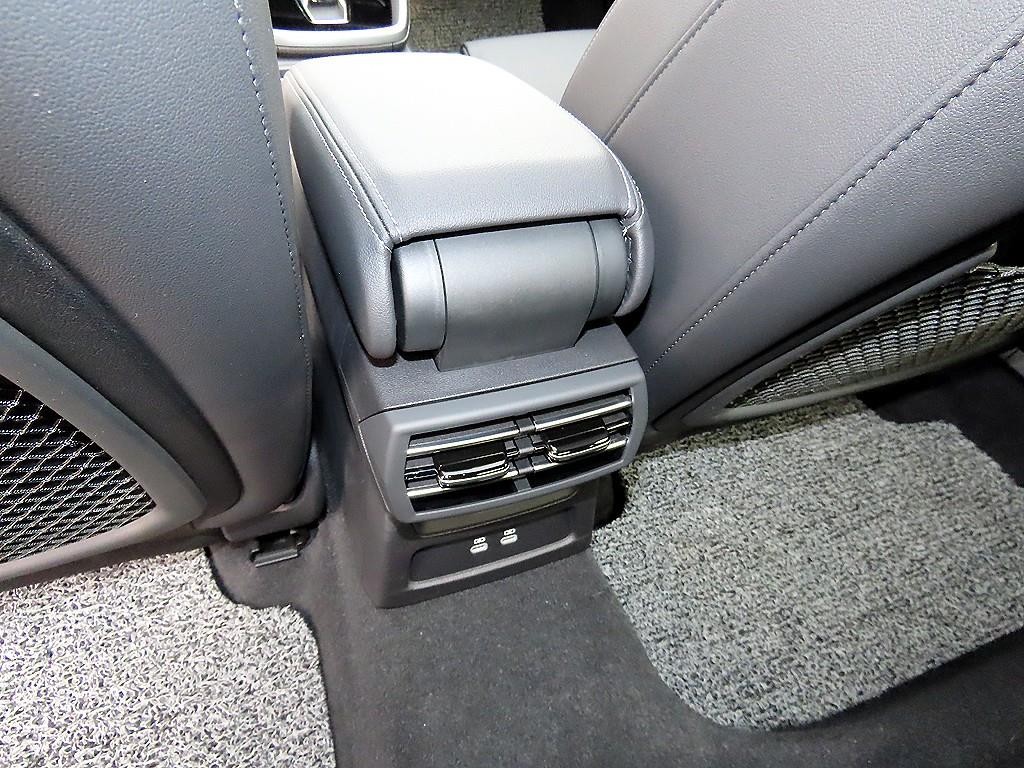 아우디 A3 A3(8Y) 40 TFSI 프리미엄 이미지 16