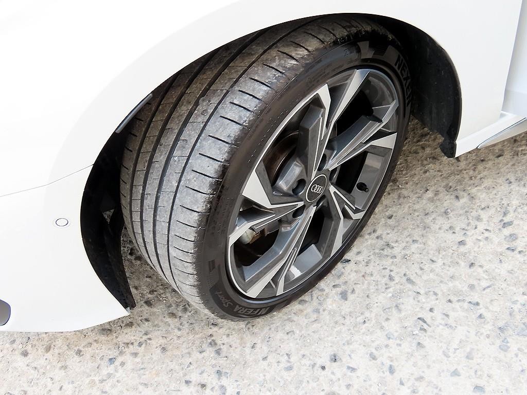 아우디 A3 A3(8Y) 40 TFSI 프리미엄 이미지 19