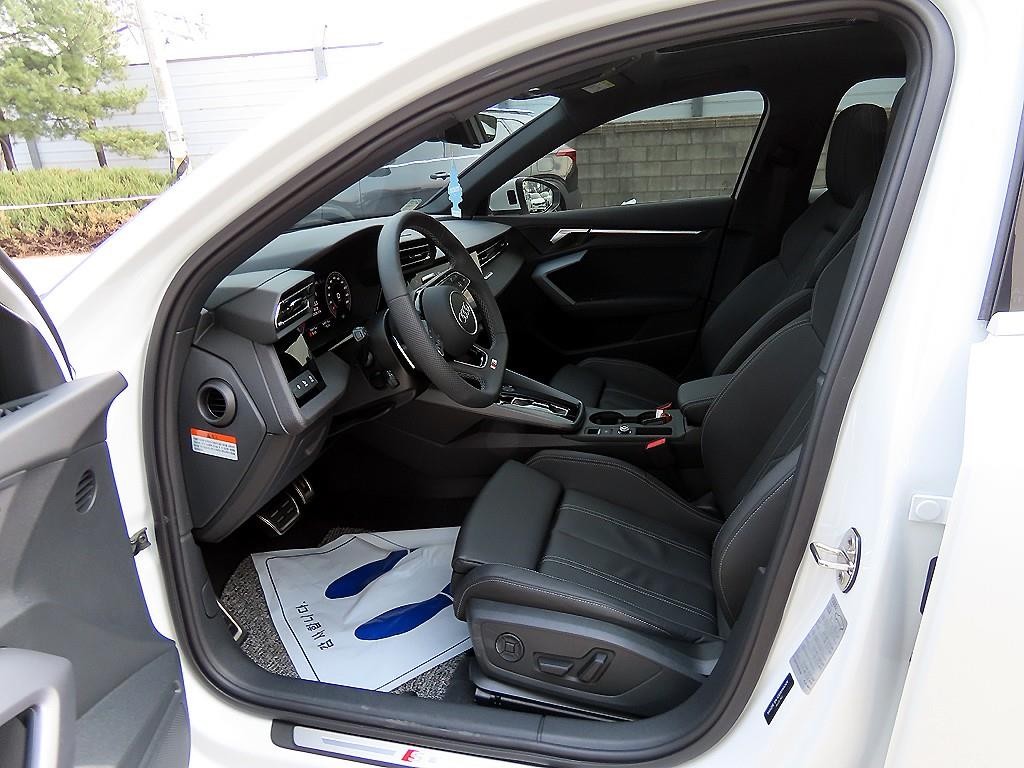 아우디 A3 A3(8Y) 40 TFSI 프리미엄 이미지 5