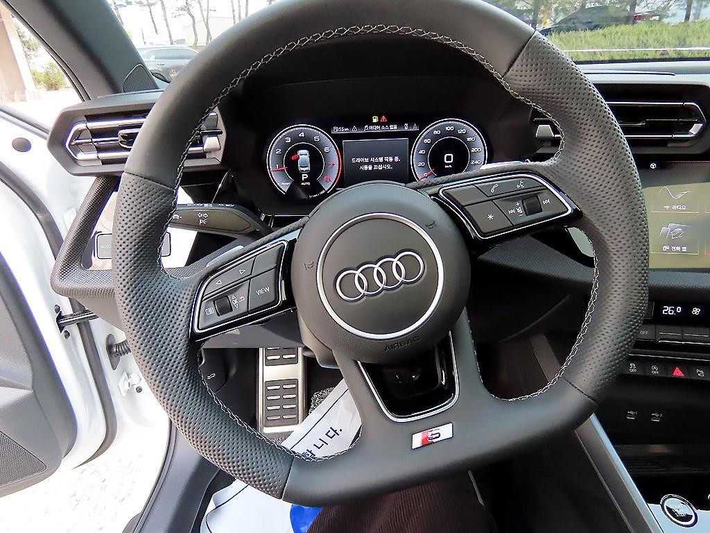 아우디 A3 A3(8Y) 40 TFSI 프리미엄 이미지 8