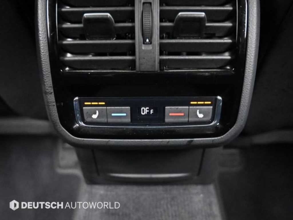 폭스바겐 아테온 2.0 TDI 엘레강스 프레스티지 이미지 16