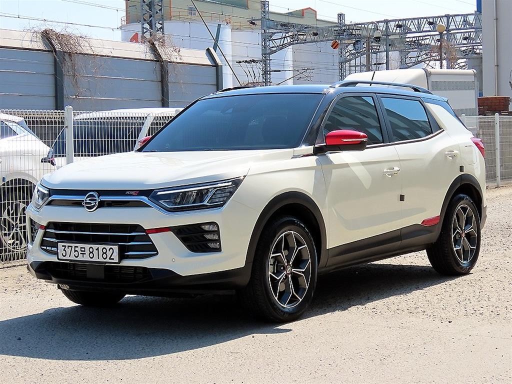 KG모빌리티(쌍용) 코란도 뷰티풀코란도 2WD 가솔린 1.5 R-플러스 이미지 2