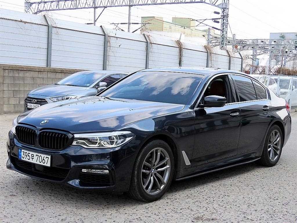 BMW 5시리즈 5시리즈 (G30) 520d M 스포츠 이미지 2