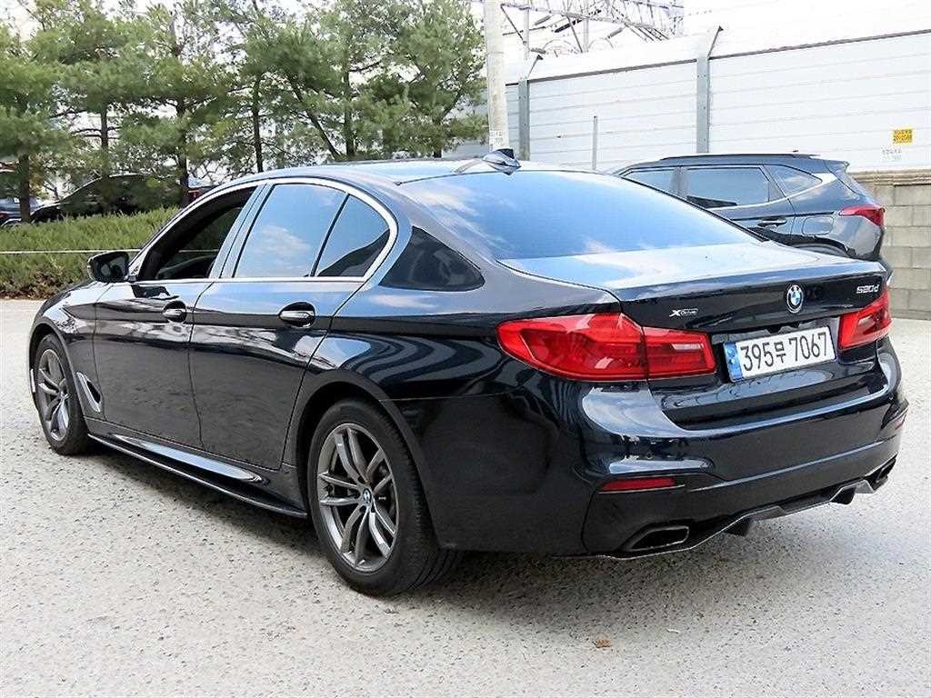 BMW 5시리즈 5시리즈 (G30) 520d M 스포츠 이미지 3