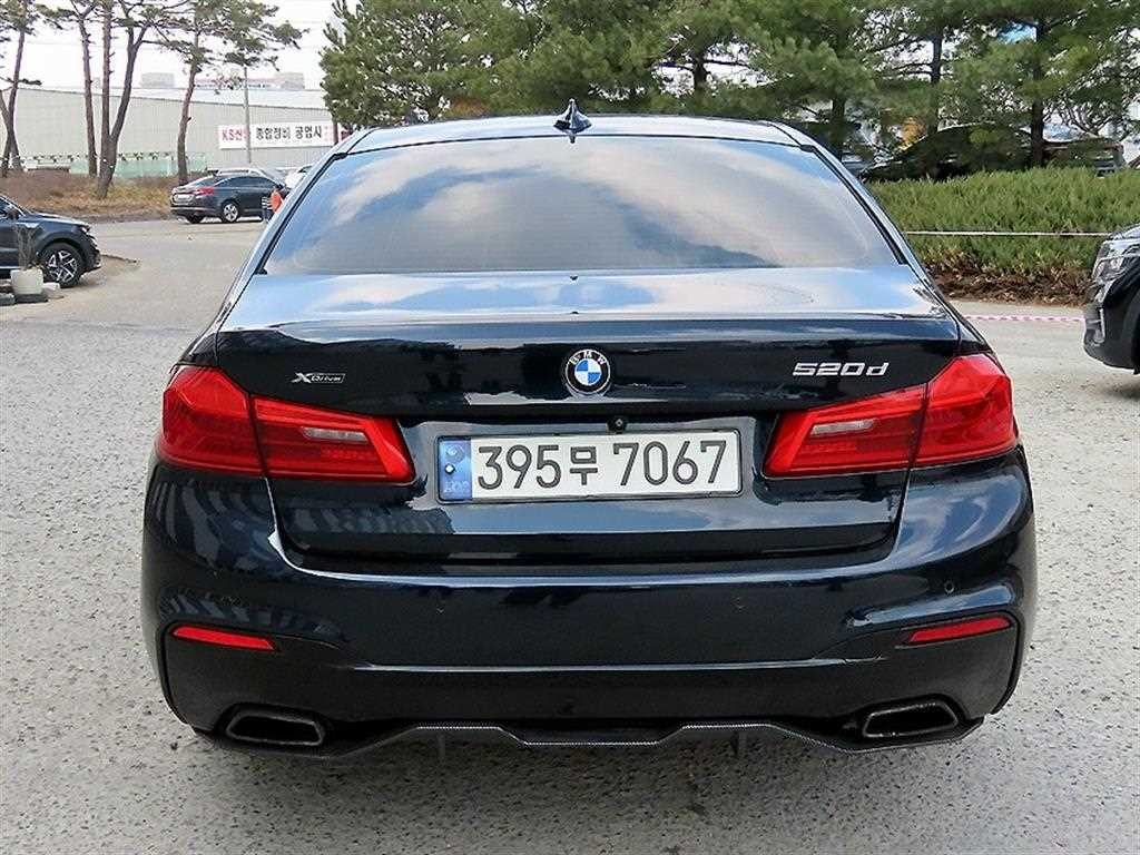 BMW 5시리즈 5시리즈 (G30) 520d M 스포츠 이미지 4