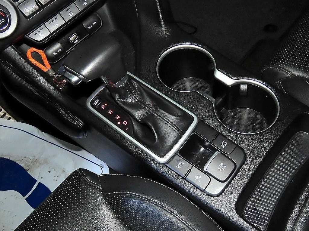 기아 스포티지 스포티지 더 볼드 2.0 디젤 2WD 프레스티지 이미지 12