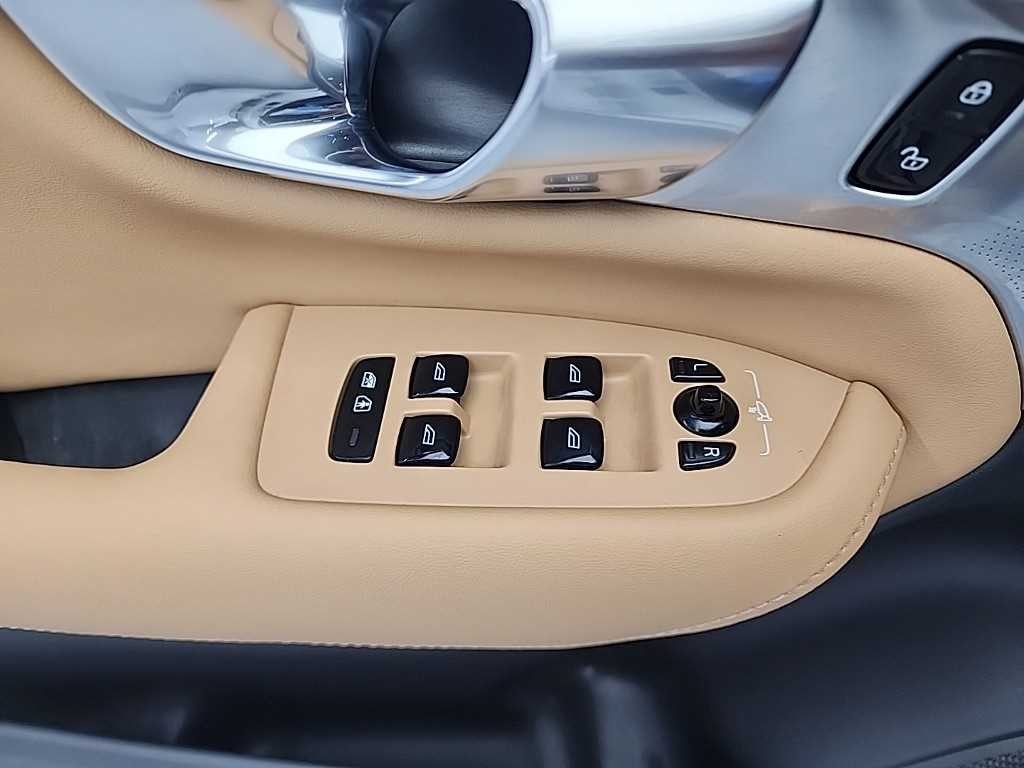 볼보 XC90 XC90 2세대 2.0 T8 AWD 얼티메이트 브라이트 이미지 18