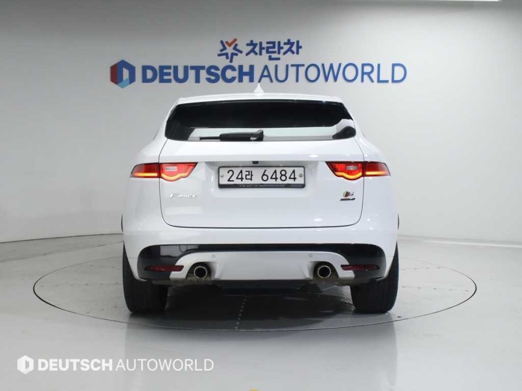 재규어 F-PACE 30d S 이미지 4