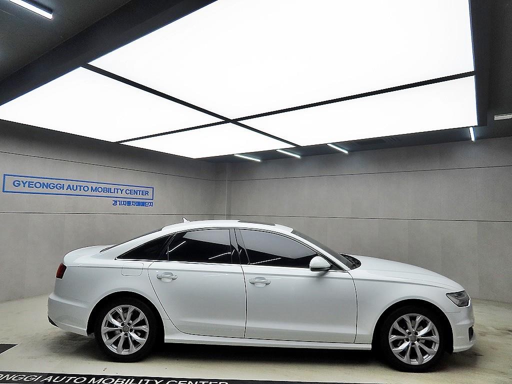 아우디 A6 뉴A6 35 TDI 콰트로 프리미엄 이미지 2