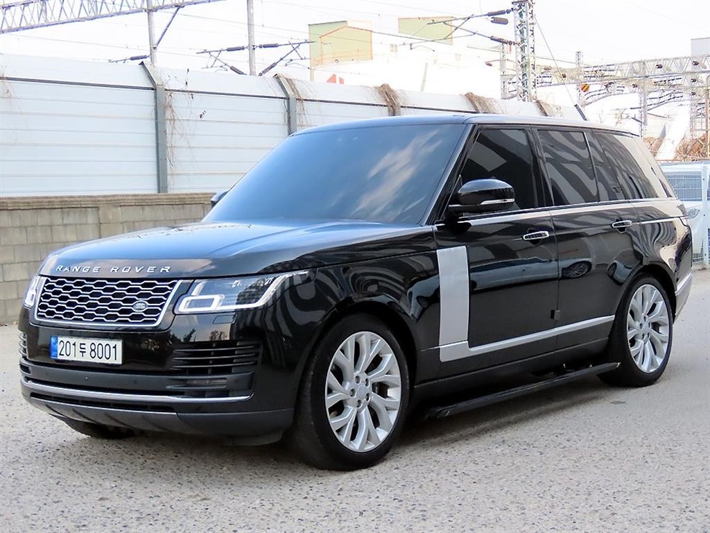 랜드로버 레인지로버 레인지로버 4세대 3.0 D350 VOGUE SE 디젤 이미지 2