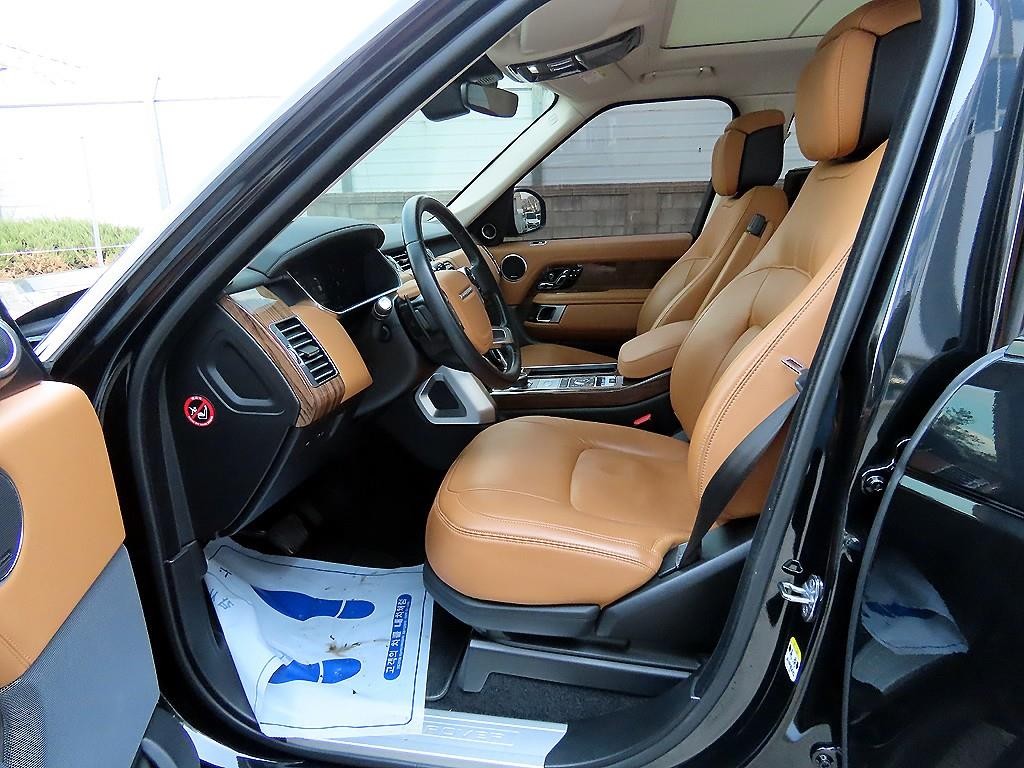 랜드로버 레인지로버 레인지로버 4세대 3.0 D350 VOGUE SE 디젤 이미지 5
