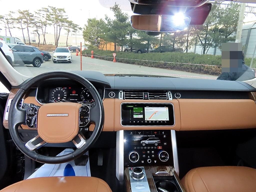 랜드로버 레인지로버 레인지로버 4세대 3.0 D350 VOGUE SE 디젤 이미지 7