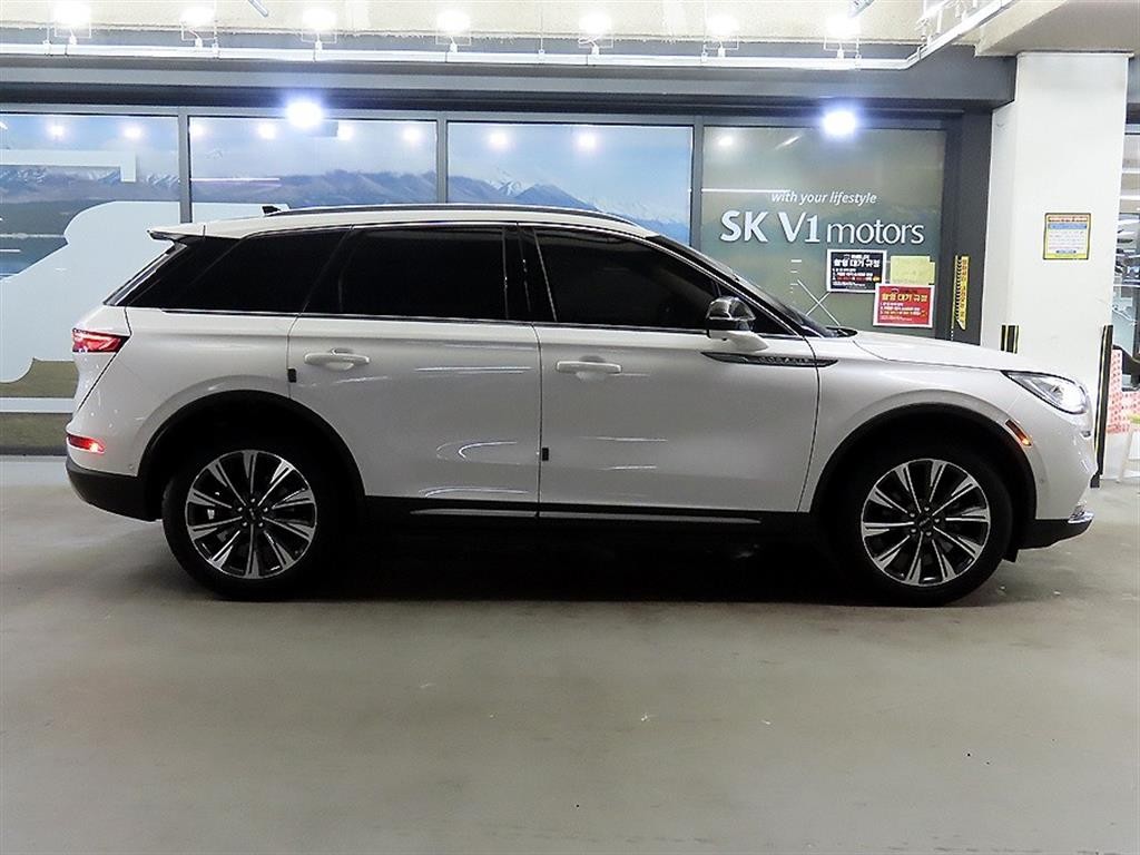 링컨 코세어 2.0 리저브 AWD 이미지 3