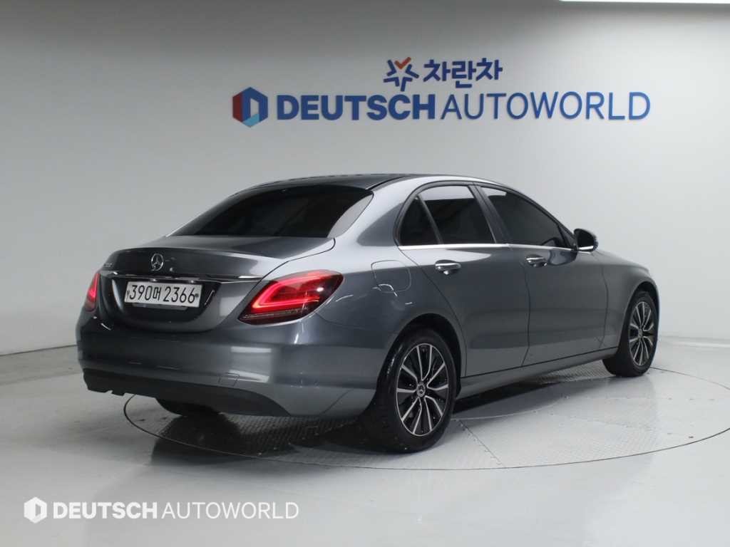 벤츠 C 클래스 C클래스 W205 C200 이미지 2