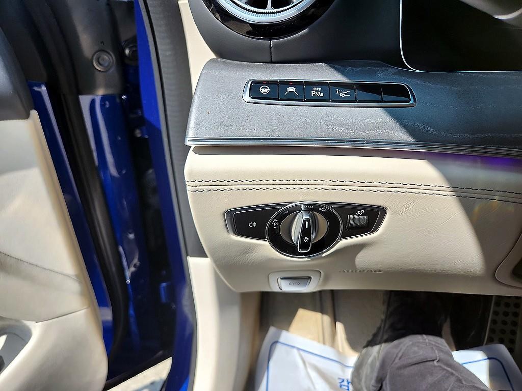 벤츠 AMG GT 4도어 43 4MATIC+ 이미지 14