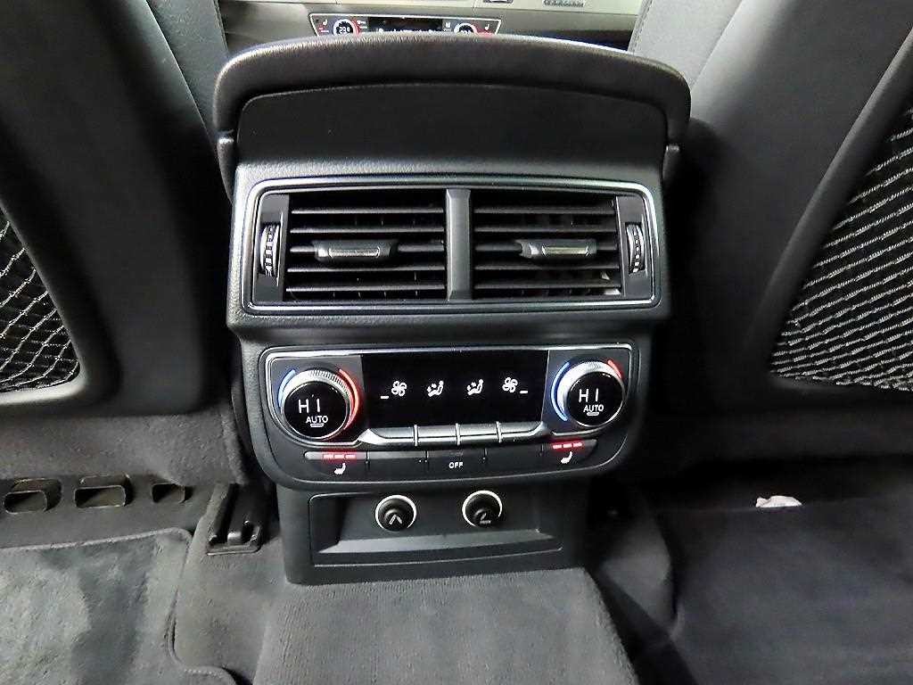아우디 Q7 Q7 (4M) 45 TFSI 콰트로 이미지 12