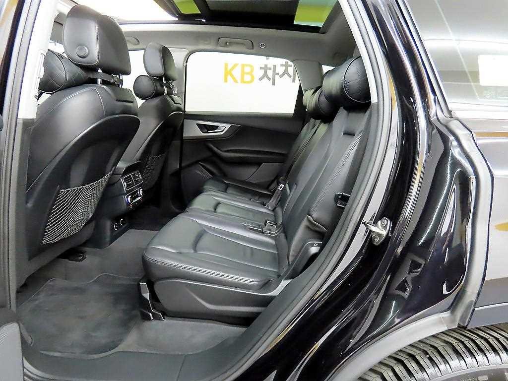 아우디 Q7 Q7 (4M) 45 TFSI 콰트로 이미지 6