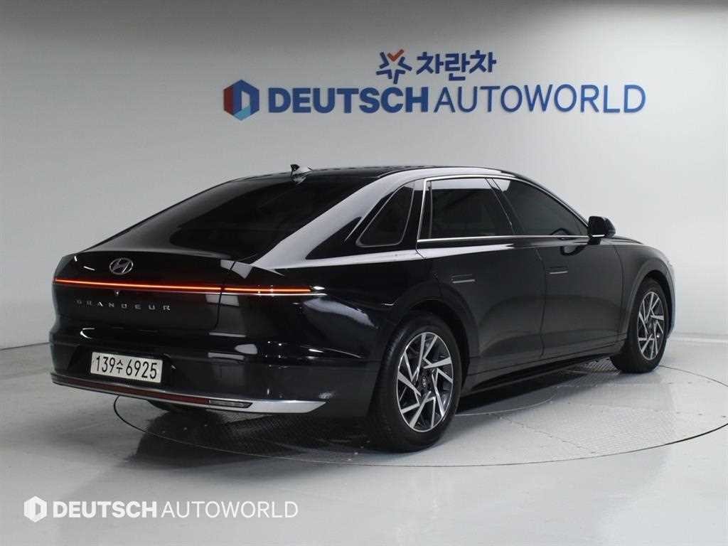 현대 그랜저 그랜저 (GN7) 가솔린 2.5 2WD 프리미엄 이미지 2