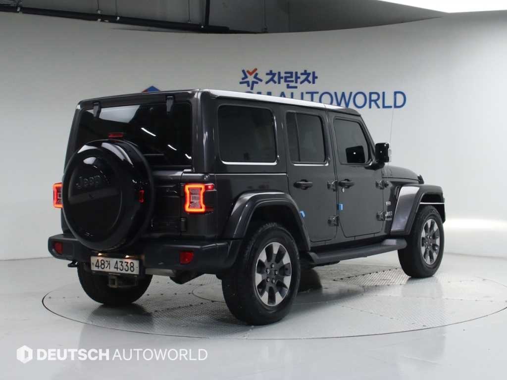 지프 랭글러 랭글러 (JL) 2.0 오버랜드 4도어 이미지 2