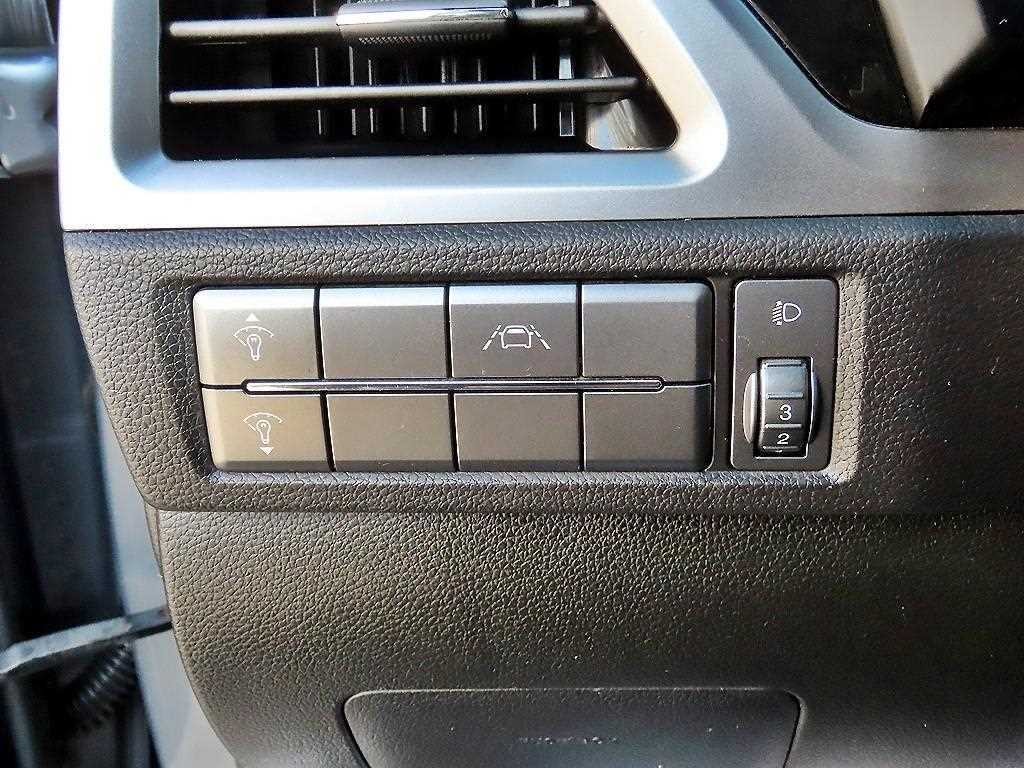 KG모빌리티(쌍용) 코란도 뷰티풀코란도 2WD 가솔린 1.5 C3 플러스 이미지 12