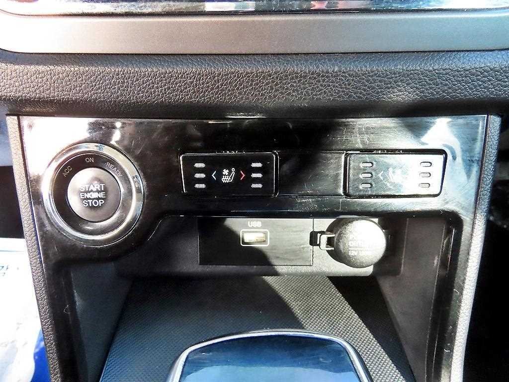 KG모빌리티(쌍용) 코란도 뷰티풀코란도 2WD 가솔린 1.5 C3 플러스 이미지 13