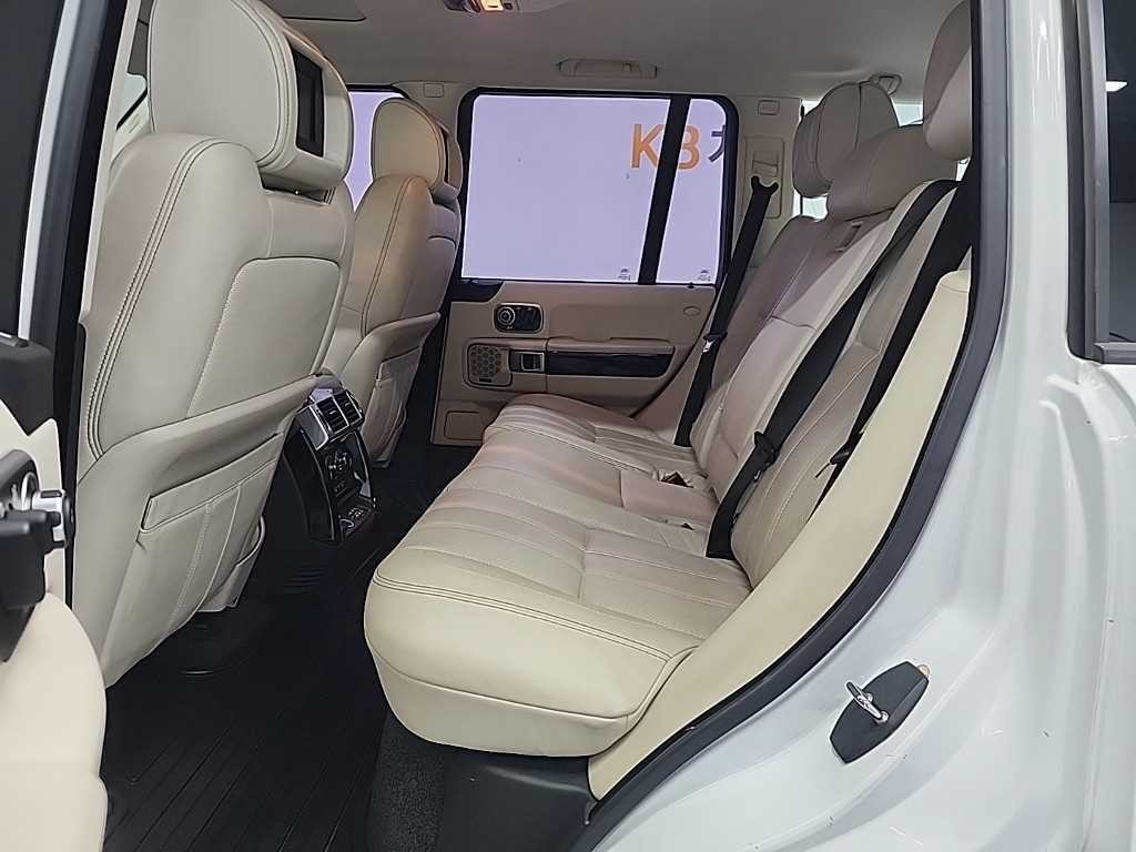 랜드로버 레인지로버 V8 5.0 SUPERCHARGED 이미지 12