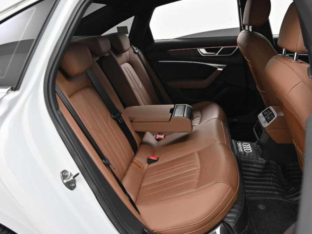 아우디 A6 A6 (C8) 40 TDI 콰트로 프리미엄 이미지 10