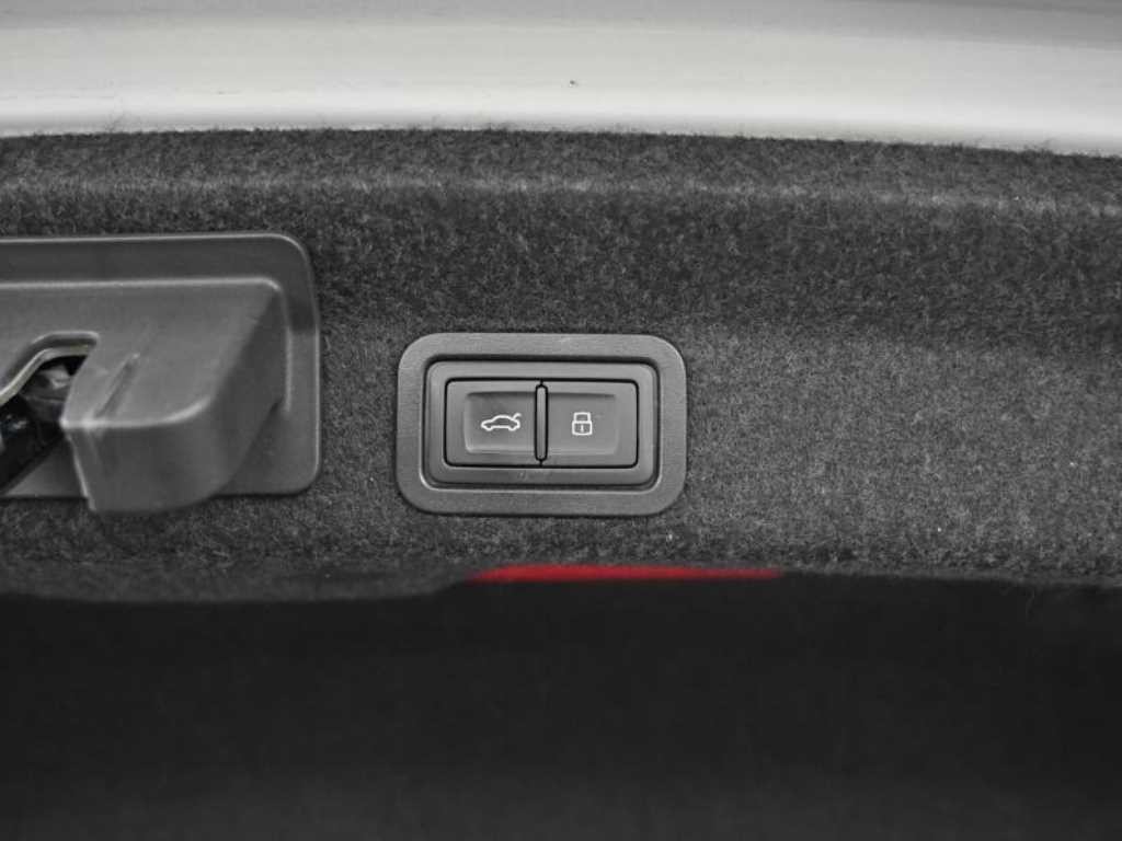 아우디 A6 A6 (C8) 40 TDI 콰트로 프리미엄 이미지 18