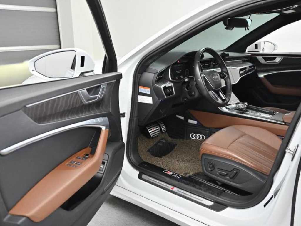 아우디 A6 A6 (C8) 40 TDI 콰트로 프리미엄 이미지 9