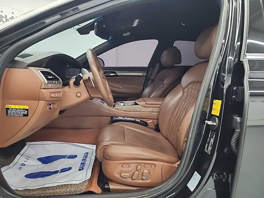 제네시스 G90 3.3 T AWD 프리미엄 럭셔리 이미지 11