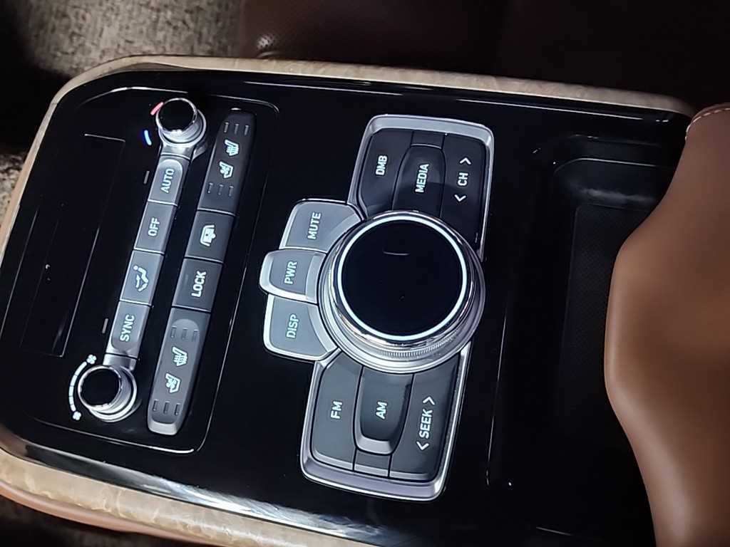 제네시스 G90 3.3 T AWD 프리미엄 럭셔리 이미지 15