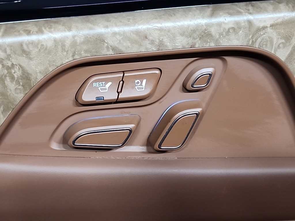 제네시스 G90 3.3 T AWD 프리미엄 럭셔리 이미지 16