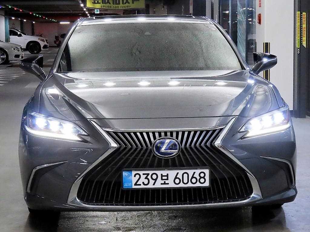 렉서스 ES ES300h 7세대 이그제큐티브 이미지 2